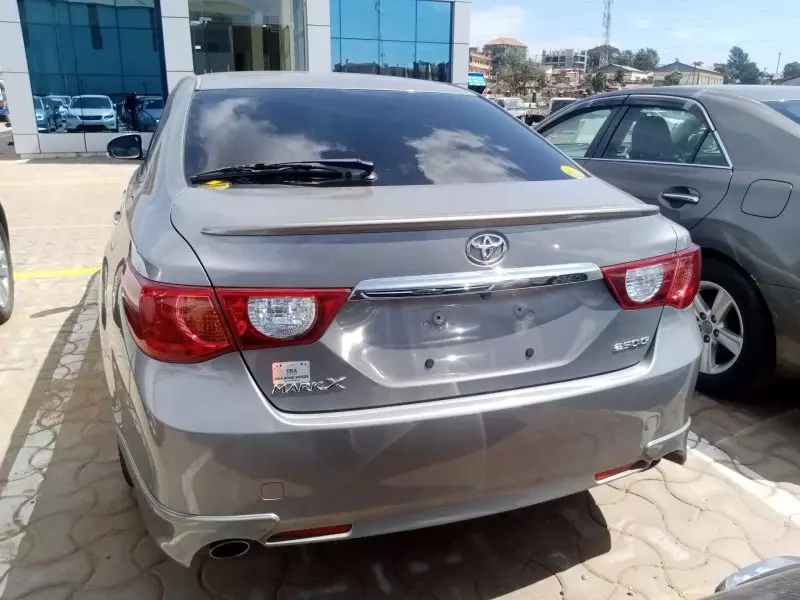 Toyota Mark X   - 2013