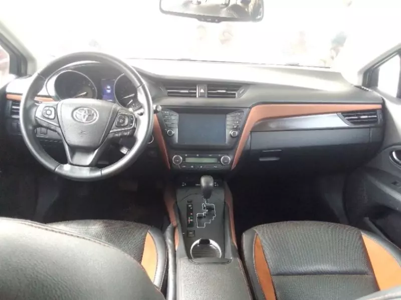 Toyota Avensis   - 2016