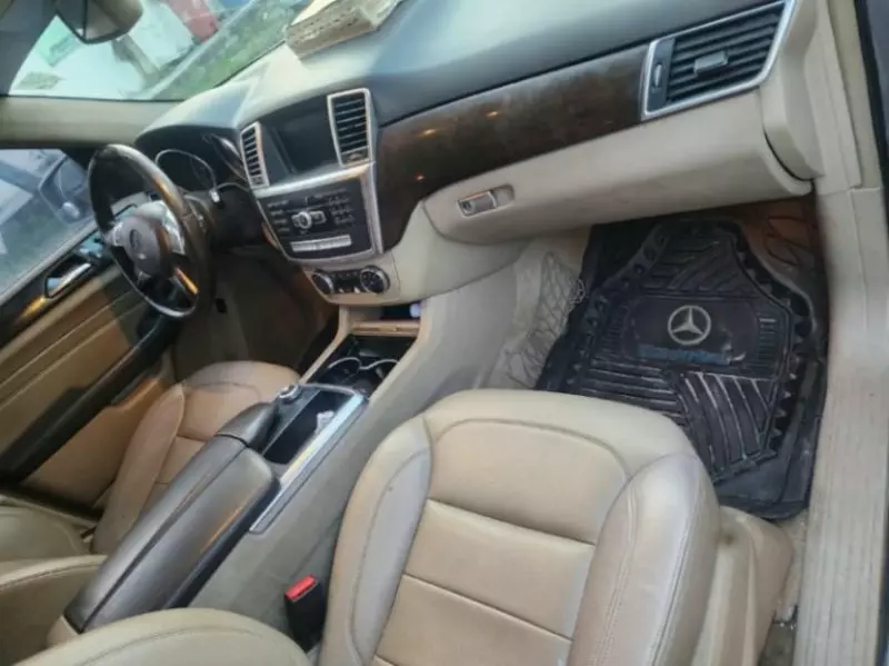 Mercedes-Benz ML 350   - 2012