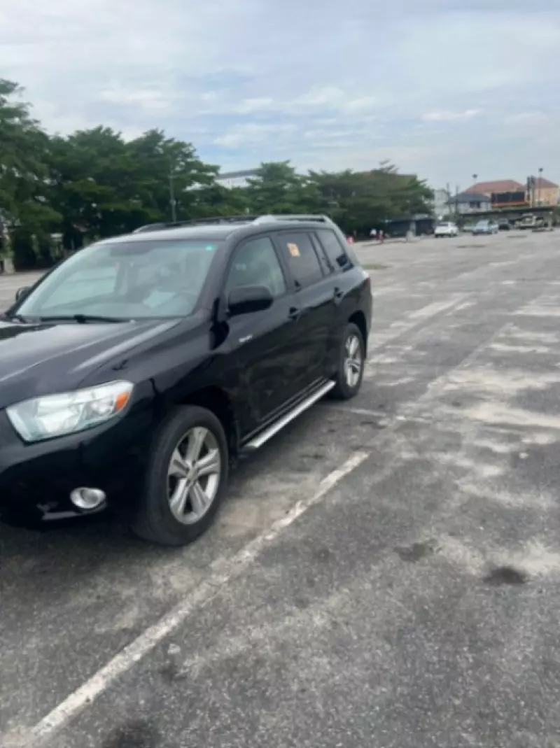 Toyota Highlander   - 2009