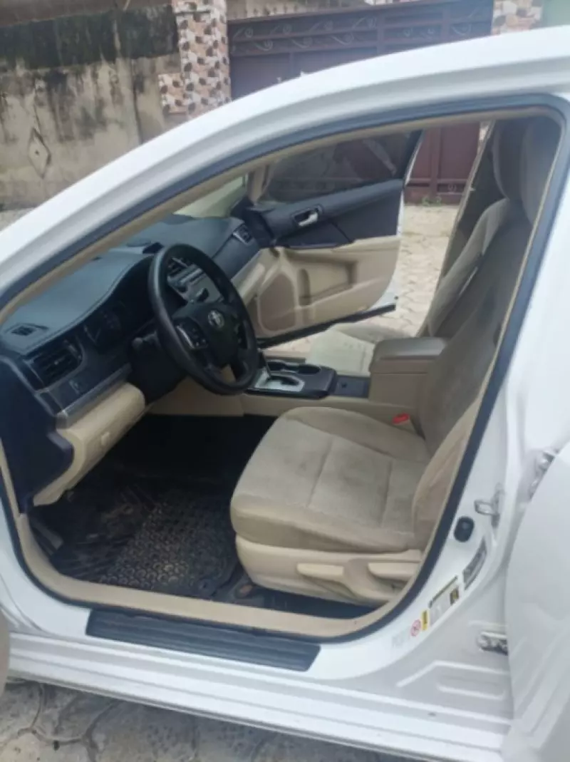 Toyota Camry   - 2013