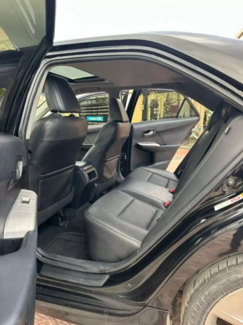 Toyota Camry   - 2012