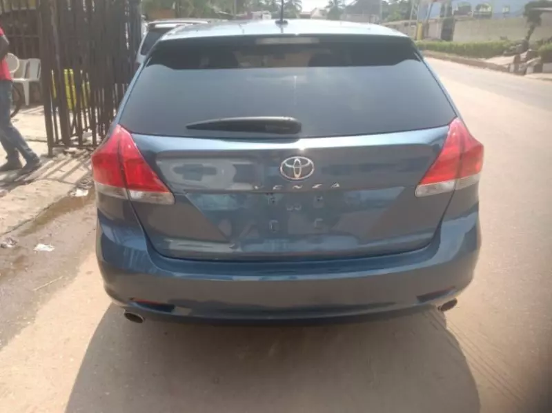 Toyota Venza   - 2010