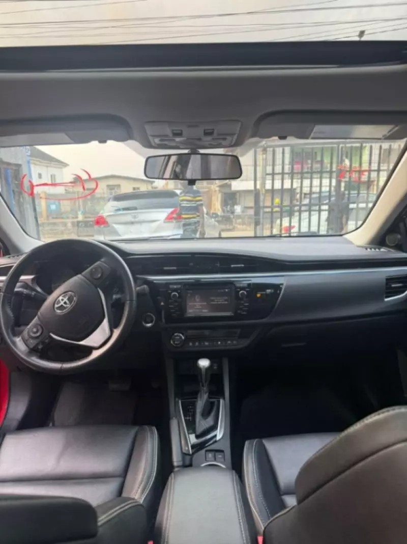 Toyota Corolla   - 2014