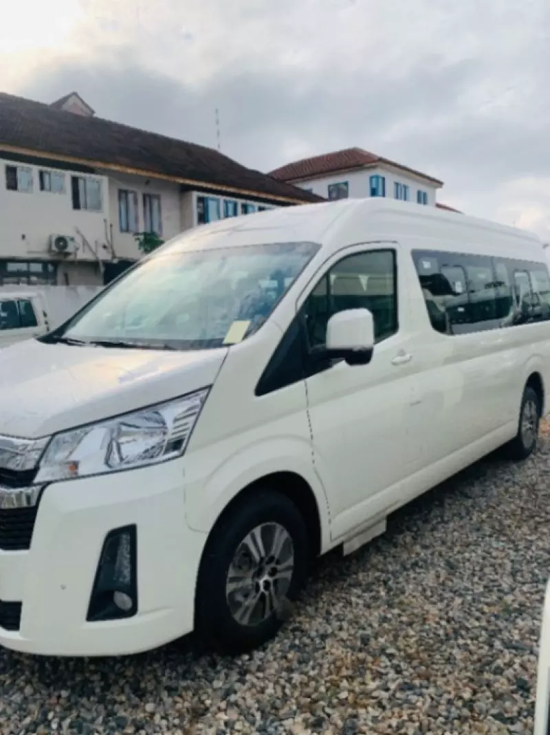 Toyota Hiace   - 2025