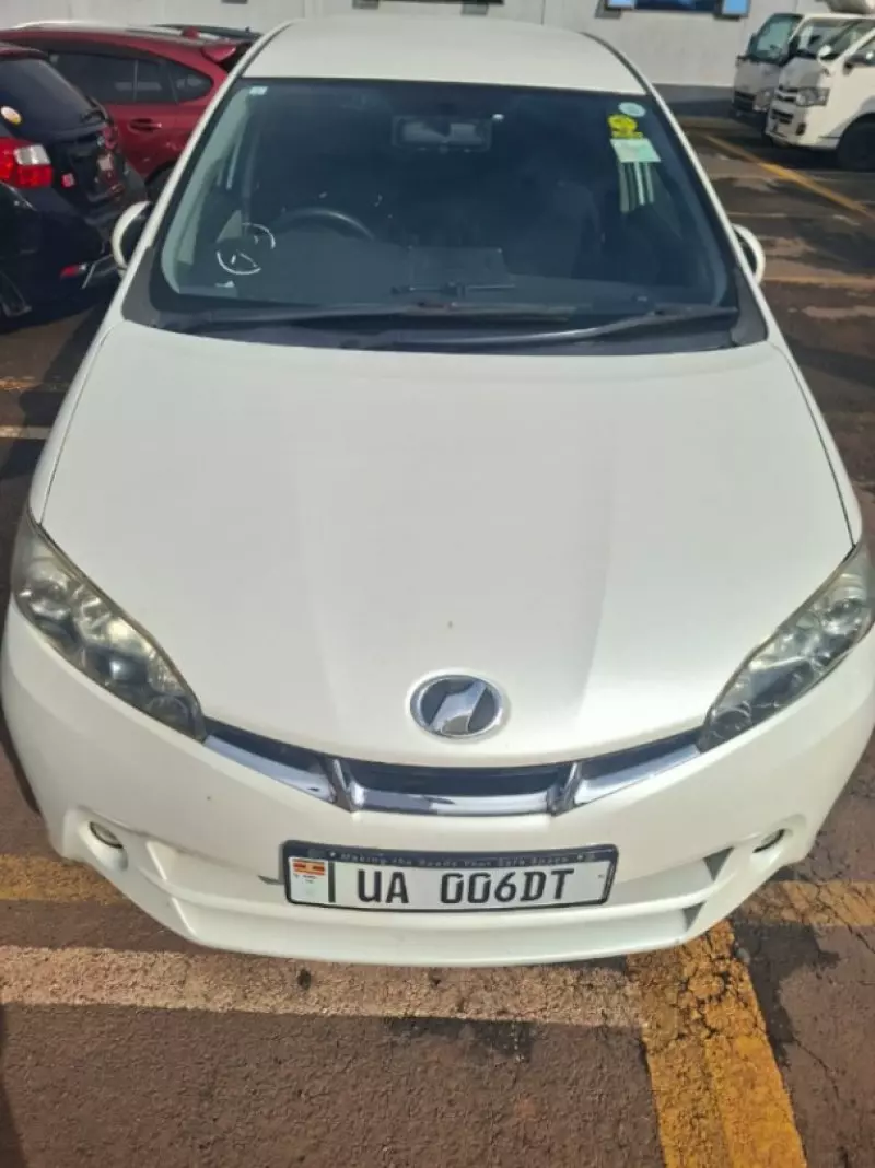 Toyota Wish   - 2012