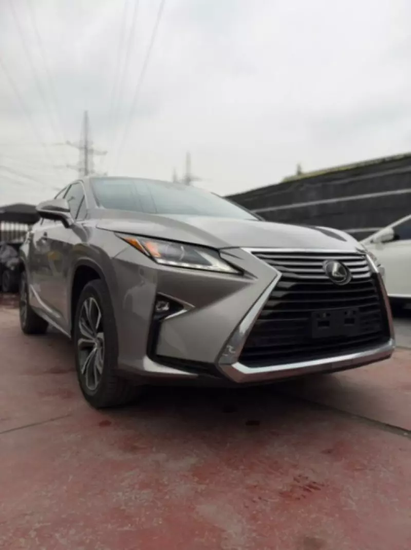 Lexus RX   - 2017