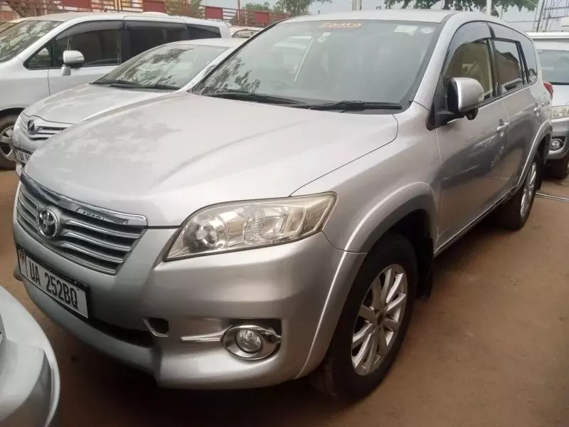 Toyota Vanguard    - 2010