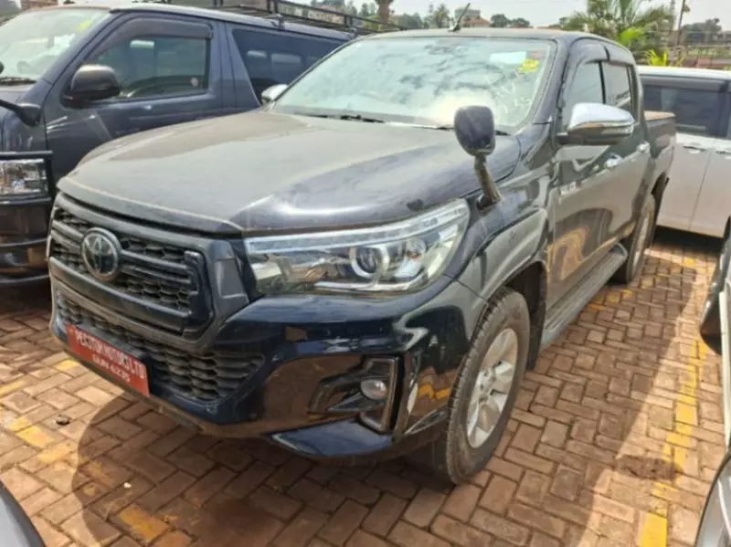 TOYOTA Hilux   - 2018