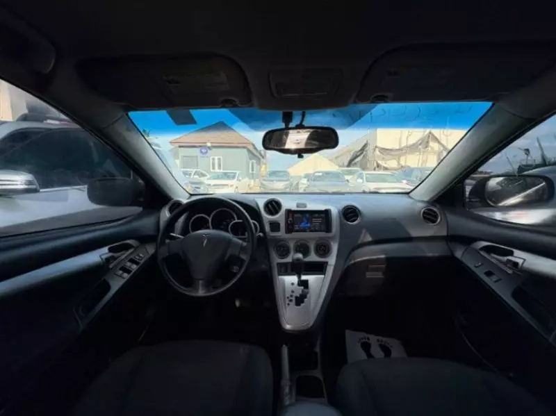Pontiac Vibe   - 2010