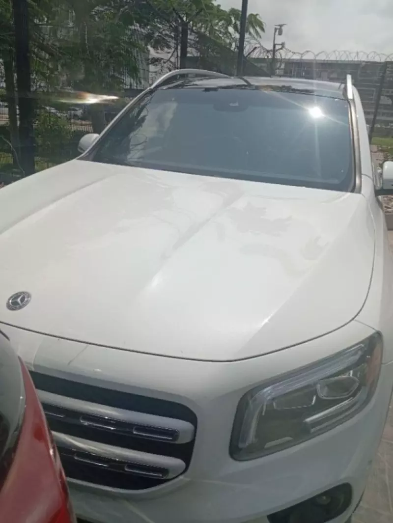 Mercedes-Benz GLB 250   - 2021