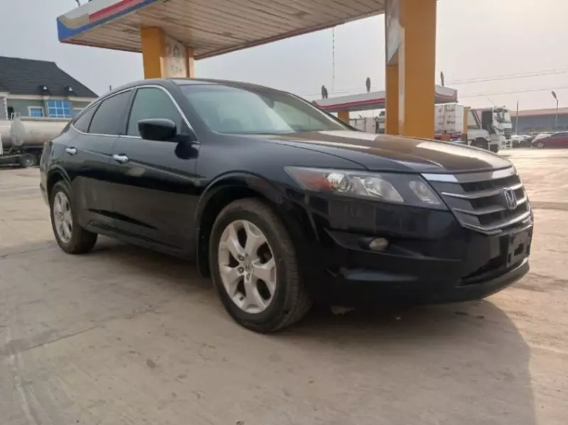 Honda Crosstour   - 2012