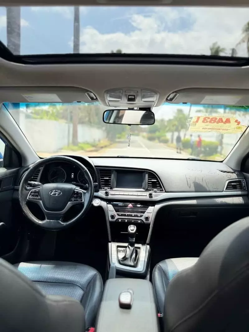 Hyundai Elantra   - 2018