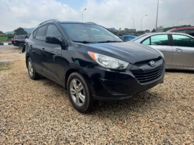 Hyundai Tucson   - 2011