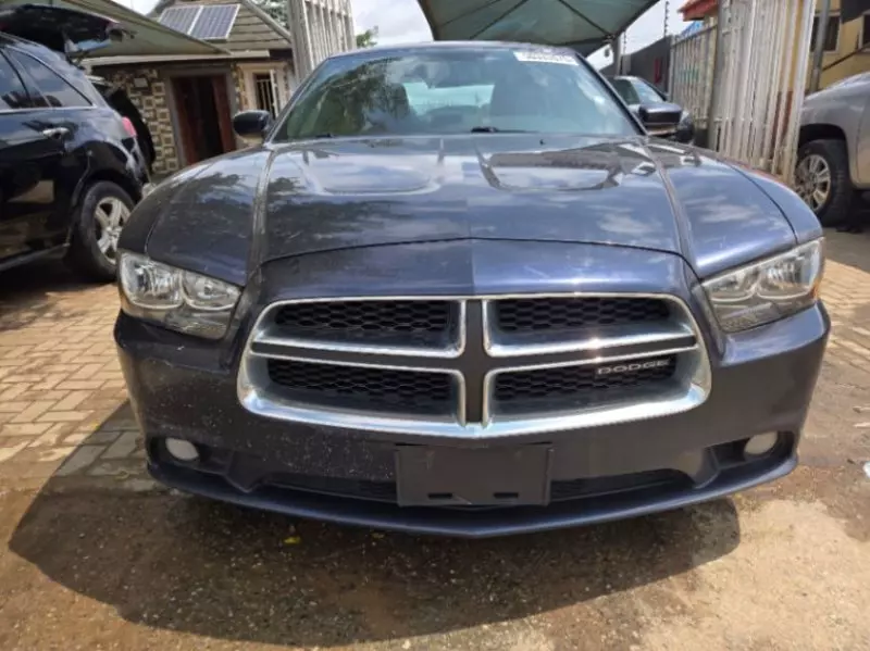 Dodge Charger   - 2012