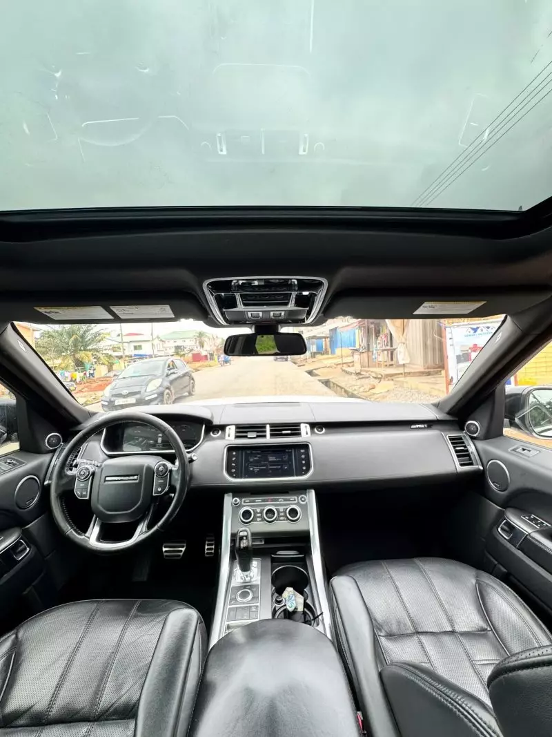 Land Rover Discovery Sport   - 2016