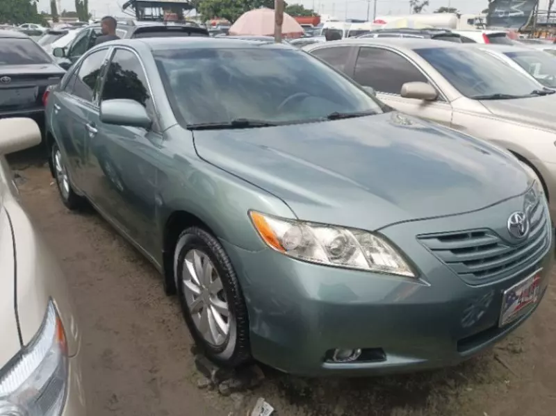 Toyota Camry   - 2007