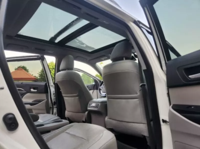 Toyota Highlander   - 2016
