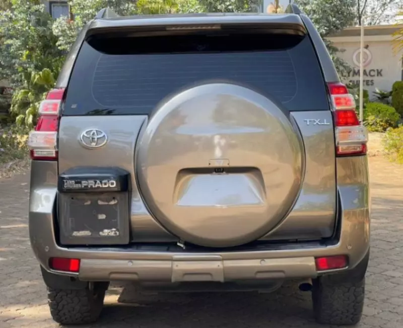 Toyota Land Cruiser   - 2012