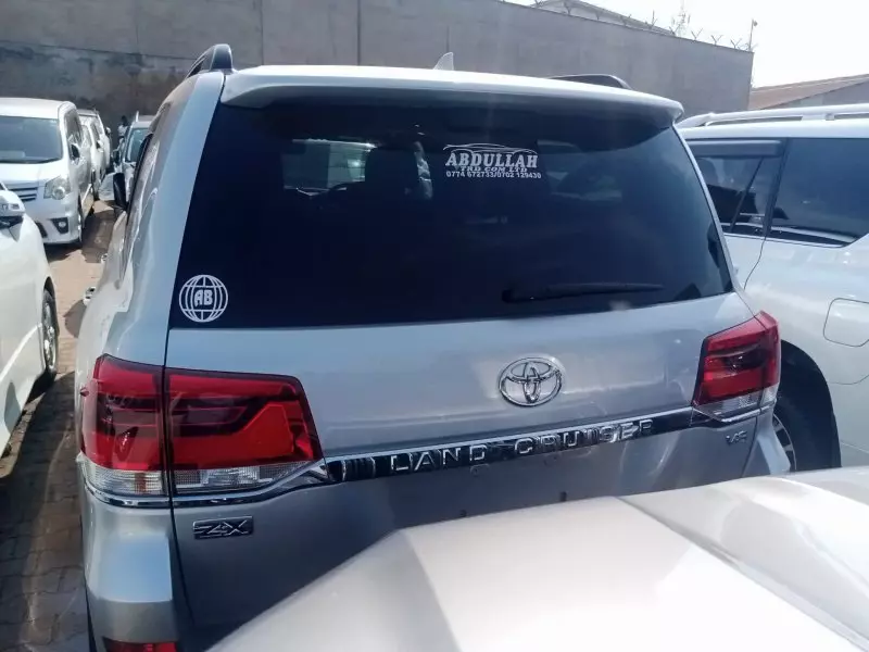 Toyota Landcruiser V8 - 2016