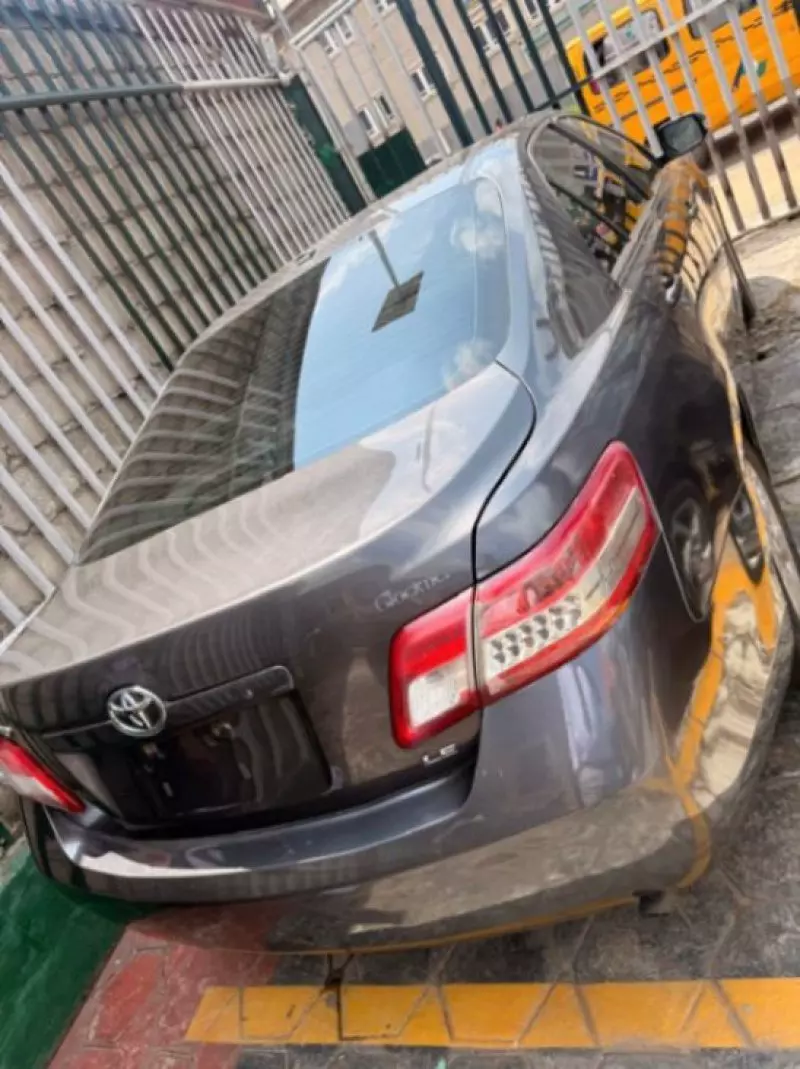 TOYOTA Camry   - 2011