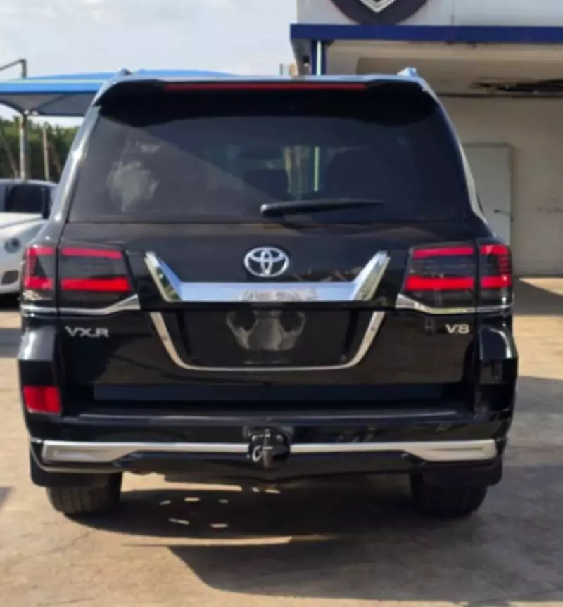 Toyota Land Cruiser   - 2014