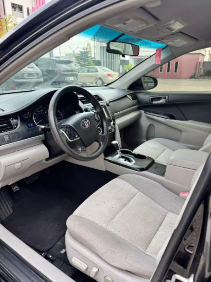 Toyota Camry   - 2014