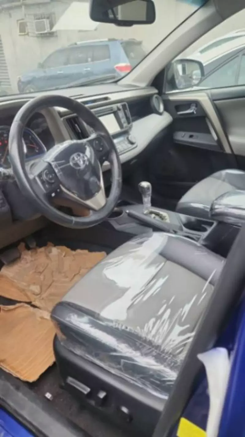 Toyota Rav4   - 2014