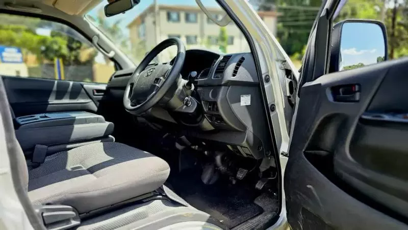 TOYOTA Hiace   - 2018