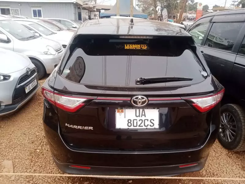 Toyota Harrier   - 2017