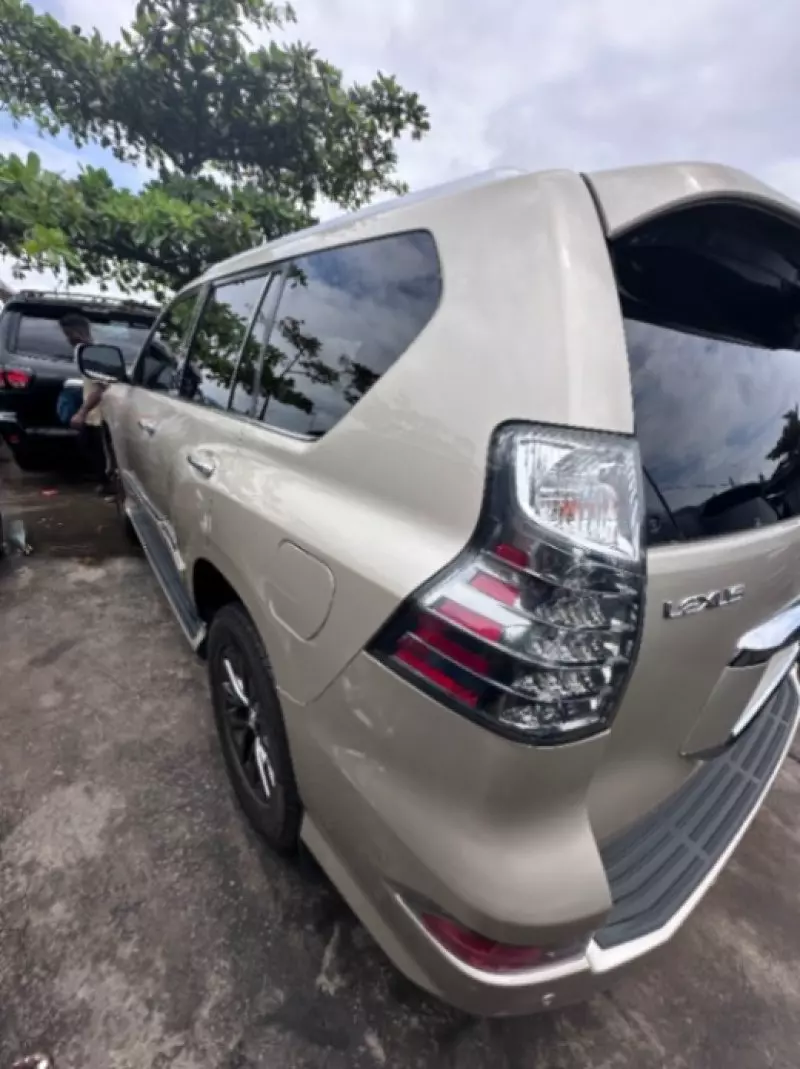 Lexus GX 460   - 2014