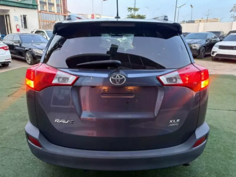 Toyota RAV 4   - 2014