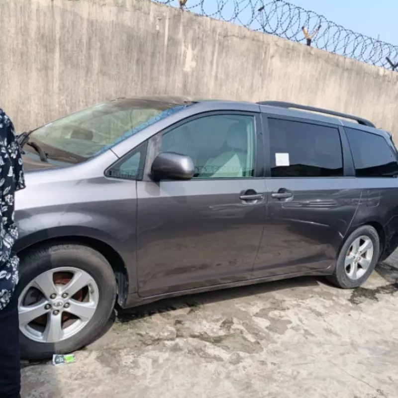 Toyota Sienna   - 2012