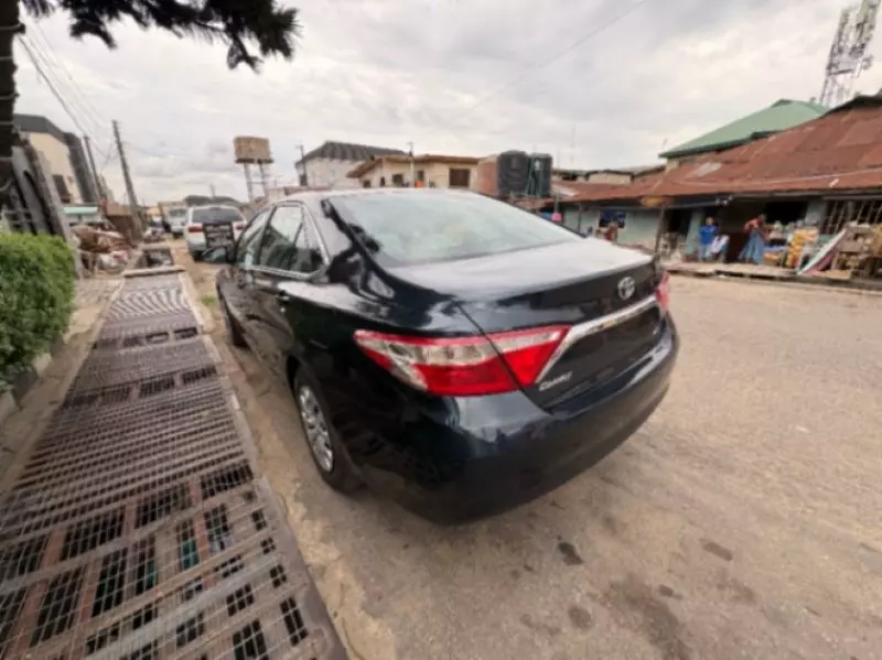 Toyota Camry   - 2016