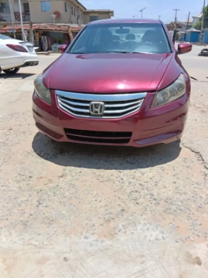 Honda Accord - 2012