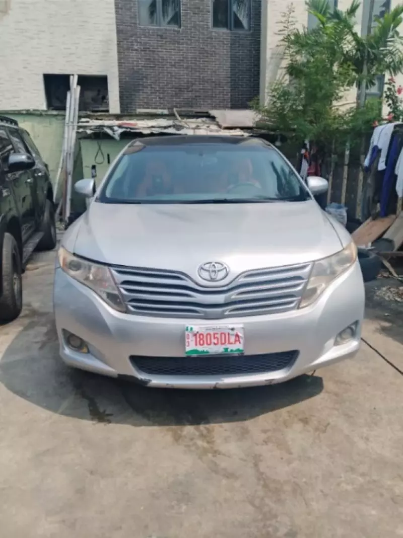 TOYOTA Venza   - 2010