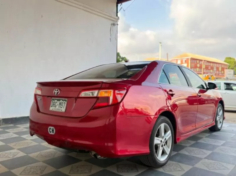 TOYOTA Camry - 2012