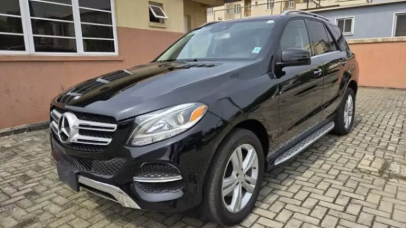 Mercedes-Benz GLE 350 - 2016
