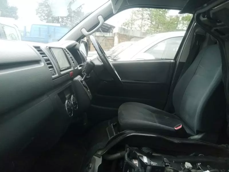 Toyota Hiace   - 2014