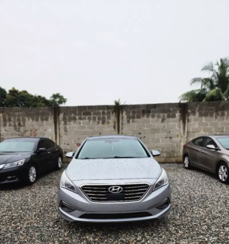 Hyundai Sonata   - 2015