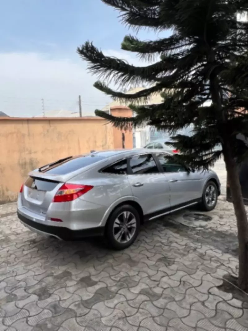 Honda Crosstour   - 2014