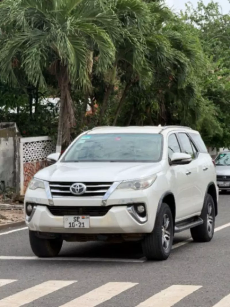 TOYOTA Fortuner   - 2017