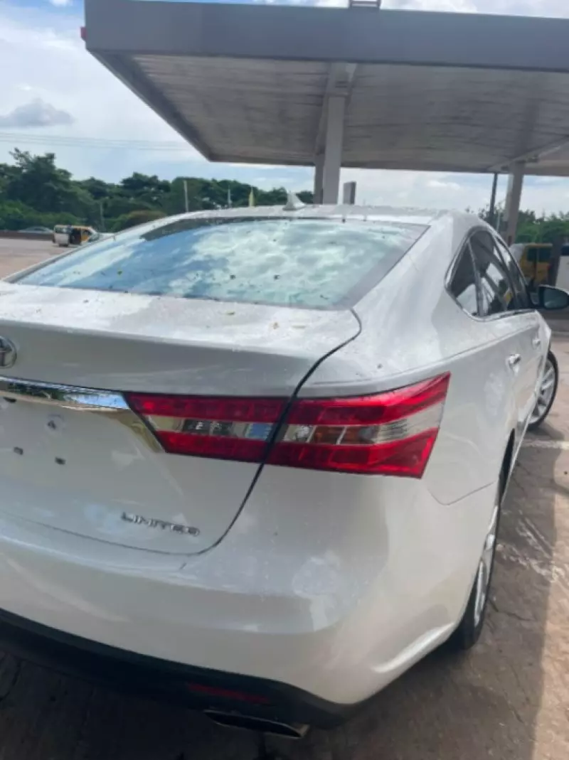 TOYOTA Avalon   - 2015