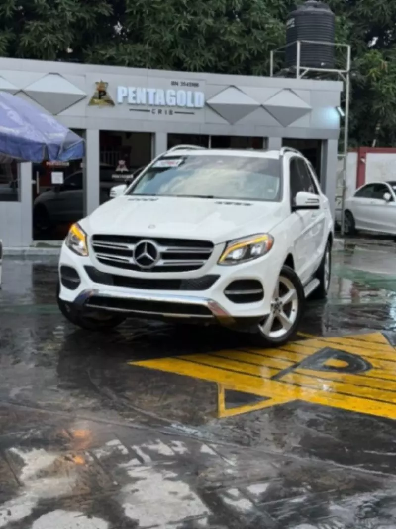 Mercedes-Benz GLE-Class   - 2017