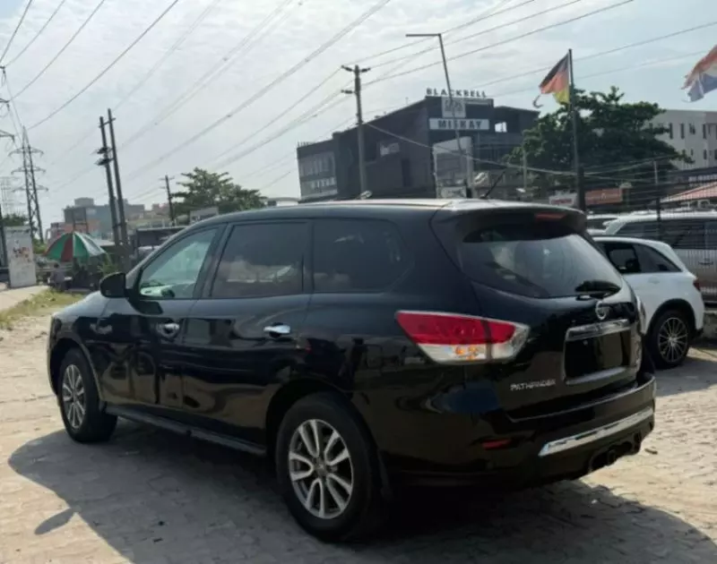 Nissan Pathfinder   - 2014