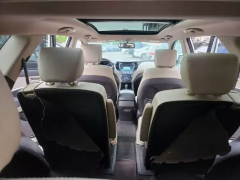 Hyundai Santa Fe   - 2013