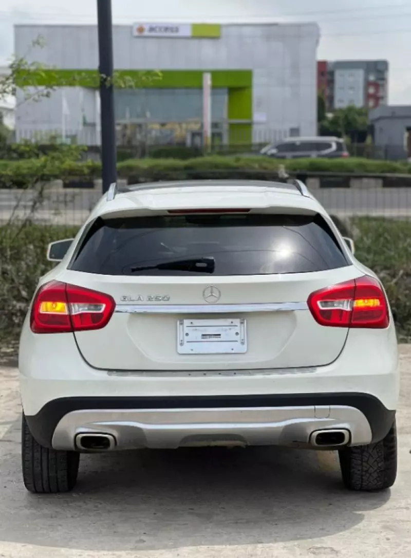 Mercedes-Benz GLA 250   - 2016
