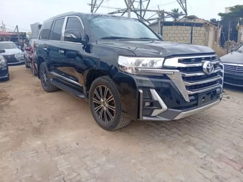 Toyota Land Cruiser   - 2010