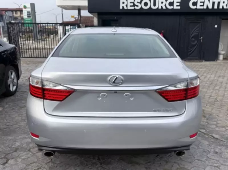 Lexus ES   - 2013