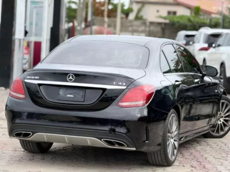 Mercedes-Benz C-Class   - 2017